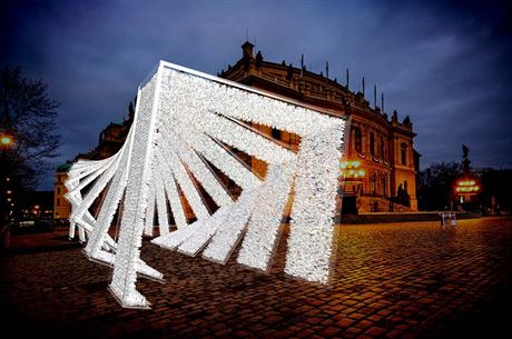 leton Signal festival bude hostit i interaktivn instalaci Crystallation...