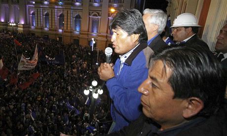 Evo Morales se stal prezidentem Bolvie. Ji potet a v prvnm kole.