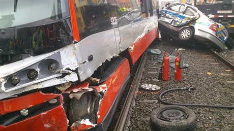 Mezi stanicemi Olanská a Nákladové nádraí ikov v Praze 3 se 17. íjna ped...