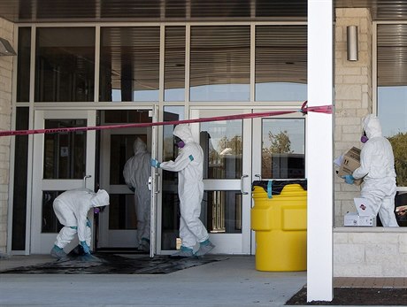 Nebezpečná ebola: nákaza dnešní doby.