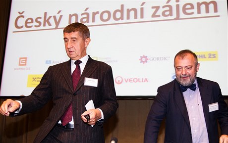 Ministr Andrej Babiš a Hynek Kmoníček na konferenci Český národní zájem
