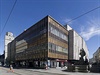 Obchodní domy se stav�ly zpravidla v centru m�sta, leckdy pár metr� od...