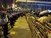 Násilí v Hongkongu pokraovalo u tvrtou noc po sob; pedchozí ti týdny...