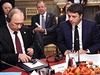 Vladimir Putin (vlevo) a Petro Poroenko. Uprosted italský premiér Matteo...