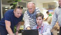 Ivo Valenta, král hazard u a kandidát do senátu v Uherském Hradi�ti sleduje...