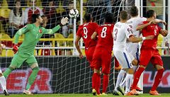 Hlavi�ka a gól. Takhle Tomá� Sivok srovnával na 1:1.