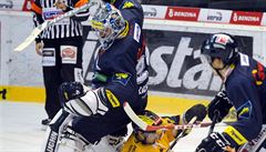 Po stranách jsou liberetí Ján Laák (vlevo) a Radim imek (vpravo), uprosted...