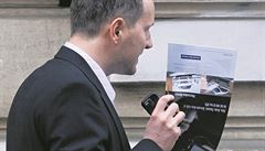 Britové zatkli Savova. Dostal elektronický náramek, soud rozhodne o vydání do Česka