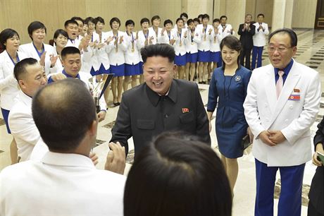Dojat vkvt severokorejskho sportu. Kim ong-un gratuluje atletickmu tmu...