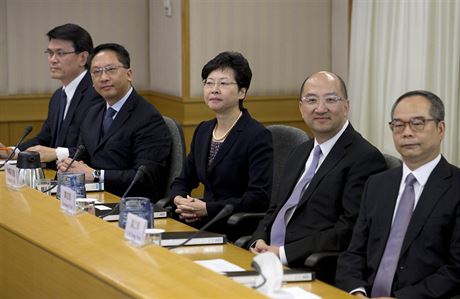 Delegace, kter na jednn s prodemokratickmi aktivisty zastupuje hongkongskou...