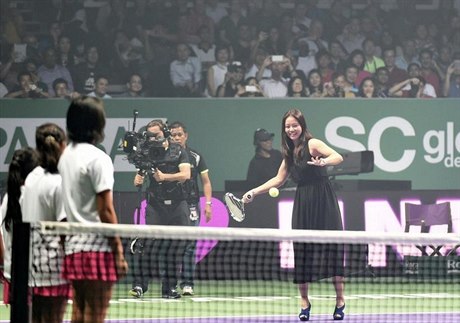 Tenistka Li Na se divákům ukázala ve společenském