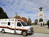 V Ottaw neznámý postelil vojáka a uprchl do areálu parlamentu, odkud se...