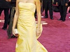 aty od Oscara de la Renty nosila i Penelope Cruz.