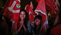 Voli�i Rousseffové po volbách slavili