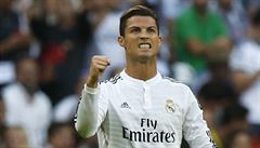 Ronaldo slaví prom�n�nou penaltu.