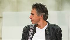 Zp�vák Janek Ledecký