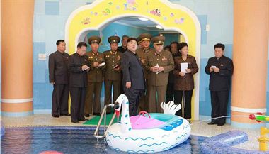 Severokorejsk vdce Kim ong-un zavtal s ostatnmi vysokmi initeli do...