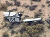 Soukromá raketa SpaceShipTwo se zítila do pout, jeden pilot zemel