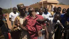 Vzpoura v Burkin Faso: klov africk moc se hrout, destky mrtvch