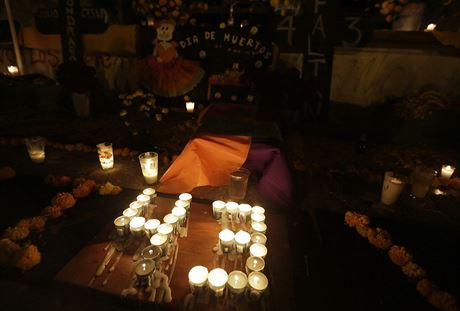 Mexiko si k píleitosti svátku pipomíná zmizení 43 student