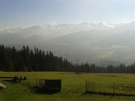 Výhled na Tatry z vrchu Gubalówka