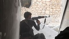 Obrncm Kobani se podailo peruit zsobovn islamist