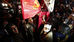 Protestující odsuzují masakr 43 student� v mexické Iguale.