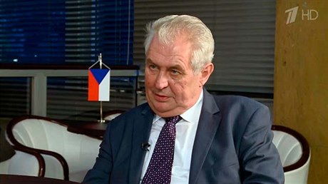 Miloš Zeman hovoří v ruské státní televizi, která ho představila jako...
