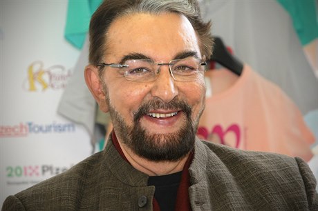 Indický herec Kabir Bedi, pedstavitel seriálového hrdiny Sandokana