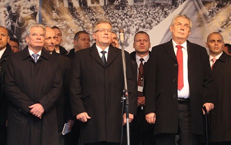 Prezidenti Joachim Gauck (Nmecko), Bronisaw Komorowski (Polsko) a Milo Zeman.