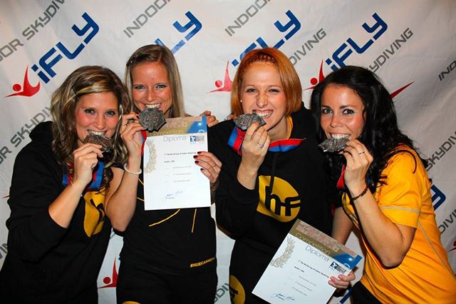 Hurricane Factory Chicks. Netrénují spolu dlouho, ale cenné kovy u� sbírají.