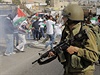 Stety izraelskch podkovch sil s Palestinci (ilustran snmek).