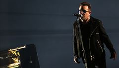 Bono: Ztratili jsme lena rodiny. Na turn v USA zemel manaer U2 Sheehan