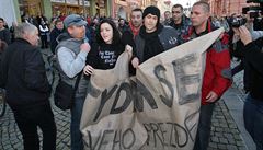 Zeman měl být terčem útoku, brání ‚odvoz“ demonstrantů v Krnově policie