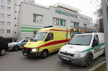 Nemocnice v Havlíkov Brod, policie hledala bombu, kterou nahlásil anonym.