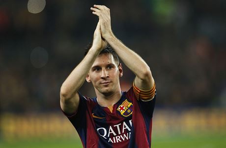 Lionel Messi dkuje fanoukm Barcelony.