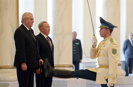 Prezident Milo Zeman se seel v Astan s kazaským prezidentem Nursultanem...