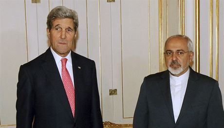 Protagonist jednn o rnskm jadernm programu: americk ministr John Kerry...