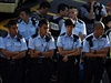 Policisté v ulicích Hongkongu.