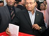 Prozatímní hlava Tuniska Munsif Marzúkí (vpravo).