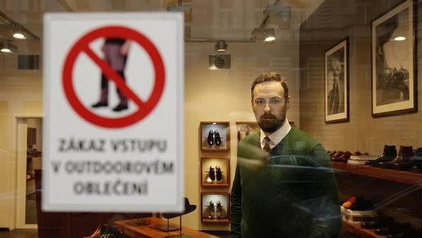 Obchod zakazuje vstup v outdoorovém oblečení. Je to diskriminace? | Byznys  | Lidovky.cz