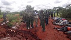 Ke�sk� bezpe�nostn� slo�ky obhl�ej� m�sto masakru nedaleko Mandery