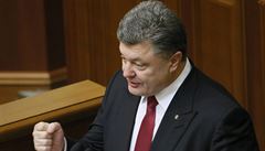 Petro Poro�enko na sch�zi ukrajinského parlamentu.