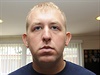 Policista Darren Wilson, který v USA zastelil ernoského mladíka, rezignoval.