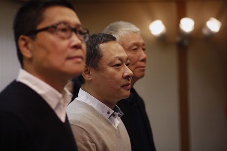 Zakladatel hnut Occupy Central: zleva Chan Kin-man, Benny Tai a Chu Yiu-ming.
