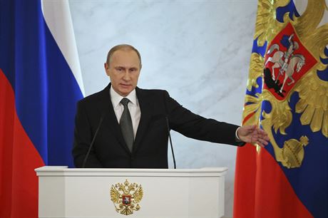 Vladimir Putin pedn kadoron zprvu o stavu Rusk federace.