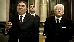 Emil Horváth jako Ludvík Svoboda (vpravo) a Oleksandr Ignatusha jako Leonid...