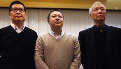 Zakladatelé hnutí Occupy Central: zleva Chan Kin-man, Benny Tai a Chu Yiu-ming.