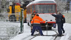 Do ulic Olomouce 2. prosince kvli námraze na trolejích nevyjely tramvaje