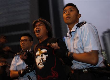 Policejní vyklízení hlavního tábora demonstrant v Hongkongu